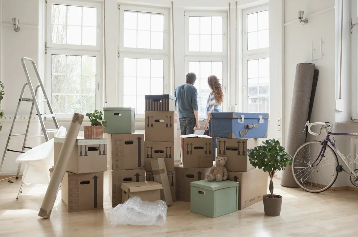 From Apartment to House - The Ultimate Checklist for a Successful Move with Your Chosen Moving Service.