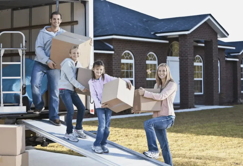 Movers in Chicago - Trusted teams for homes and offices